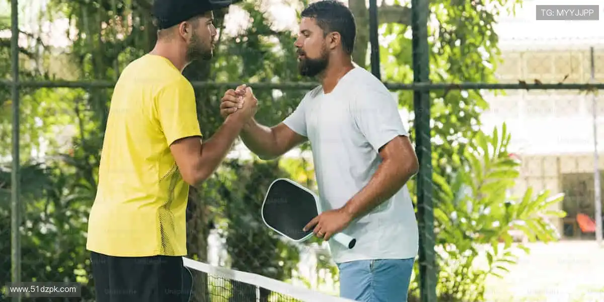 正品周边，球迷专属荣耀！🎁🏆